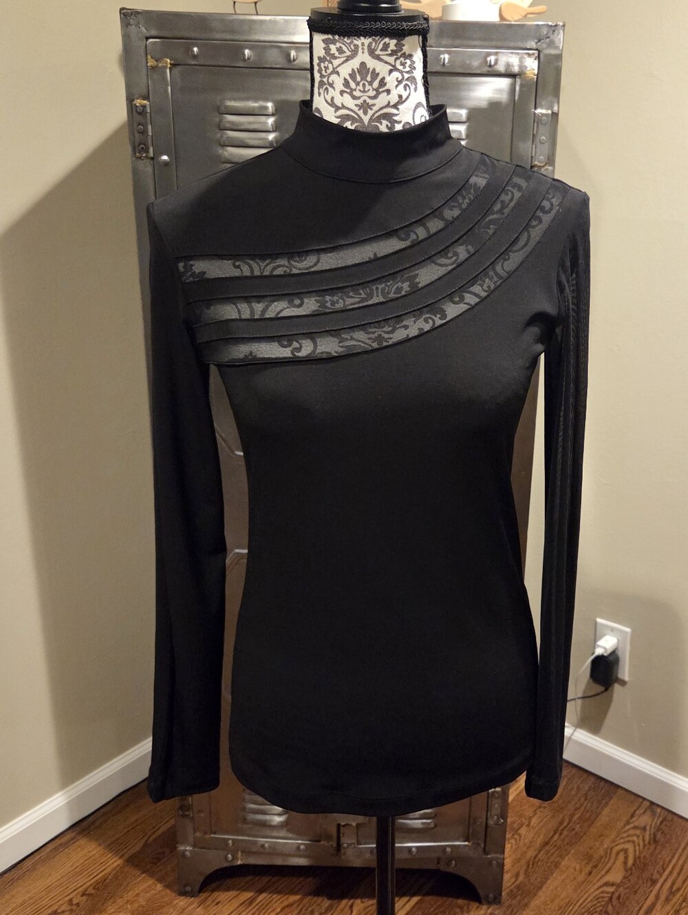 Anatomie Long Sleeve Mock Neck Shirt with Mesh Sheer Details & Sleeve Sz SM